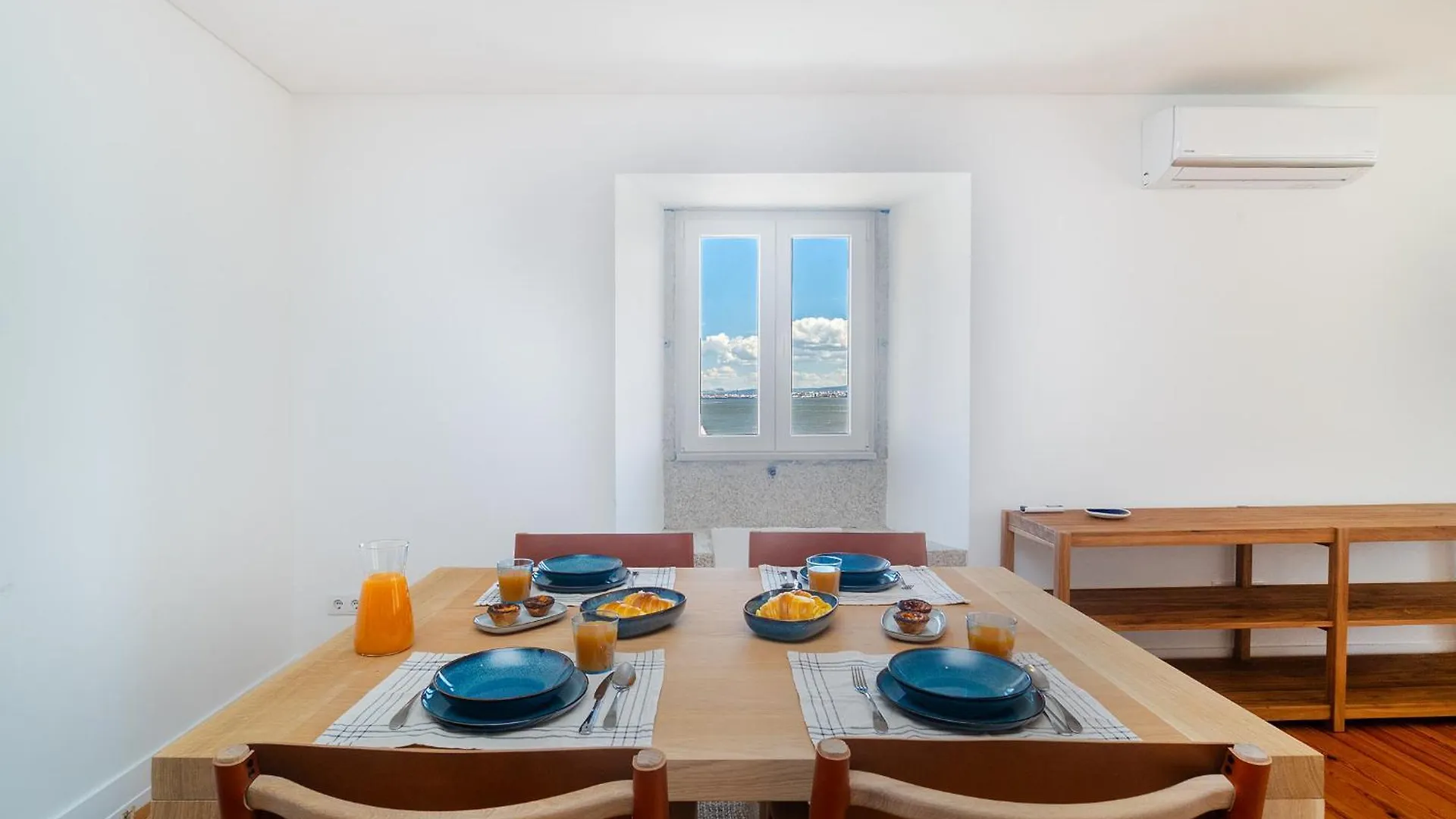 Apartment Whome Exclusive Stay In A Prime Location With River View Lisbon Portugal