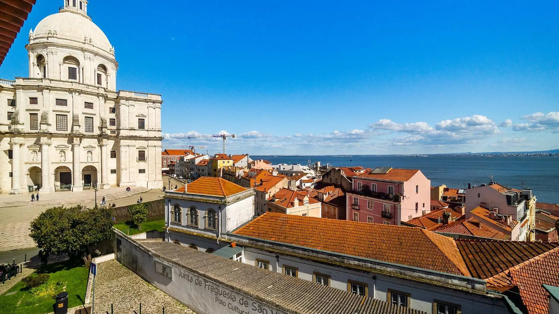 Whome Exclusive Stay In A Prime Location With River View Lisbona